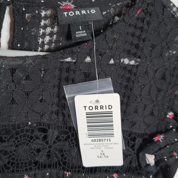 Torrid Mini Rayon Slub Crochet Yoke Shift Dress, size 1 - Picture 5 of 8